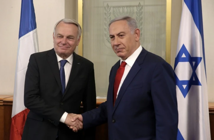 Le chef de la diplomatie française Jean-Marc Ayrault reçu le 15 mai 2016 par le Premier ministre israélien Benjamin Netanyahu à Jérusalem