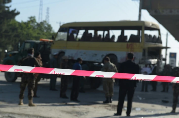 Attentat contre un minibus transportant des employés de sécurité népalais le 20 juin 2016 à Kaboul