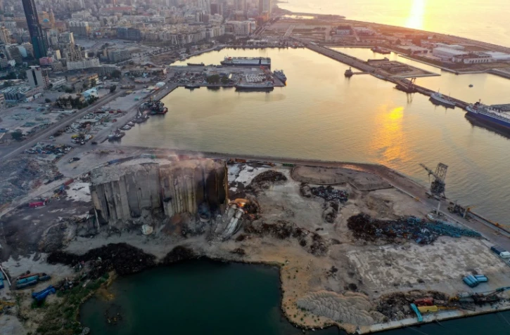 Silos au port de Beyrouth, dont une partie s'est effondrée après un incendie fin juillet, le 3 août 2022