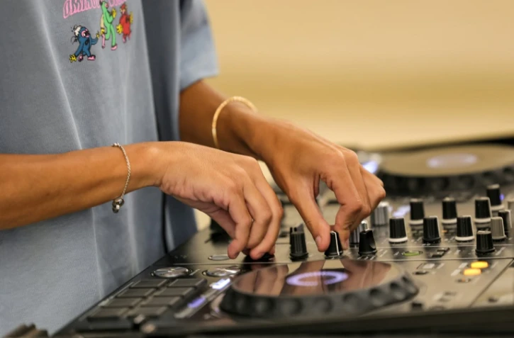 Leen Naïf, DJ saoudienne de 26 ans, à Jeddah, le 26 mai 2022