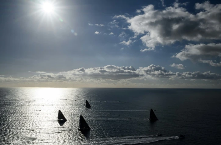 Les trimarans de l'Ultim Challenge, après le départ à Brest, le 7 janvier 2024