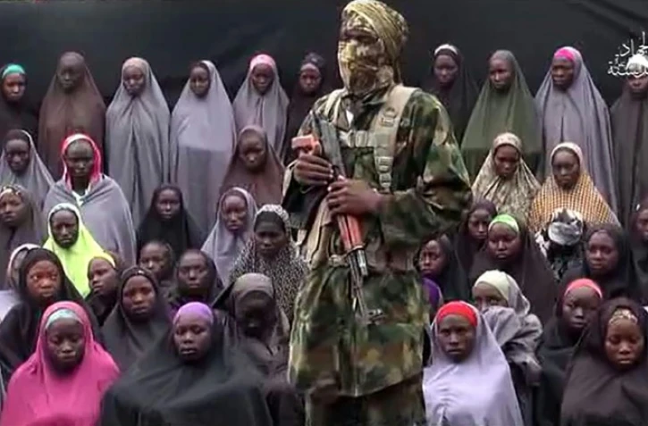 Capture réalisée le 14 août 2016 d'une vidéo diffusée sur Youtube et attribuée à Boko Haram montrant celles que le groupe islamiste affirme être les lycéennes kidnappées à Chibok au Nigeria en avril 2014