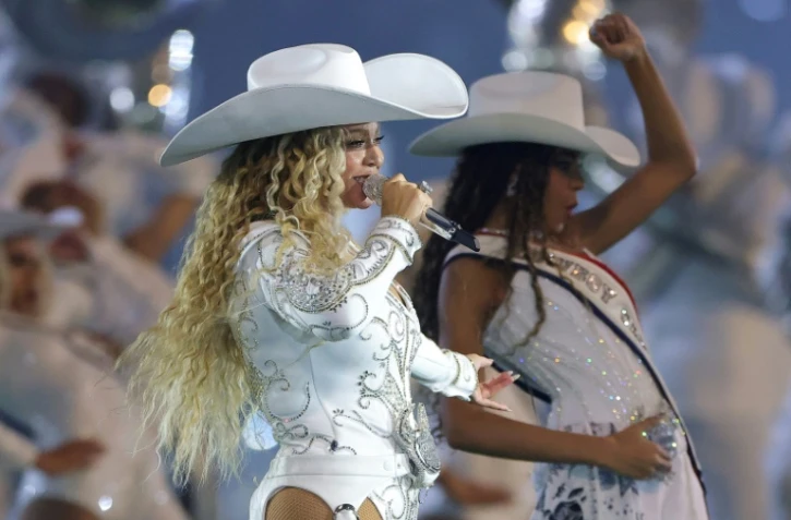 La chanteuse américaine Beyoncé lors d'un concert pendant un match de football américain à Houston, au Texas, aux Etats-Unis, le 25 décembre 2024