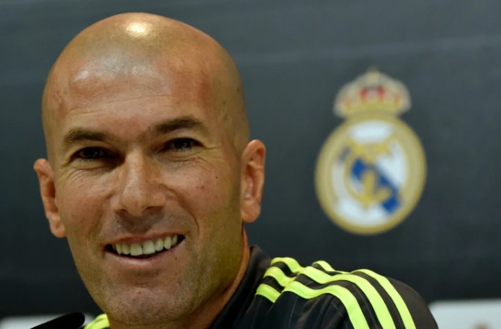 L'entraîneur du Real Madrid Zinédine Zidane en conférence de presse au centre d'entraînement de Valdebebas à Madrid, le 8 janvier 2016