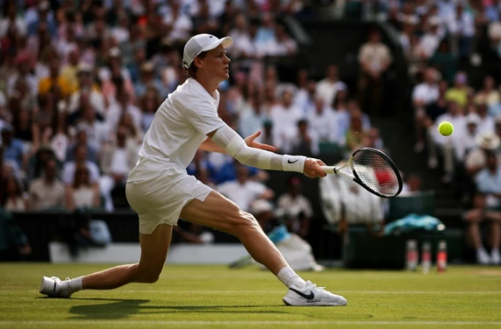Le N.1 mondial Jannik Sinner en finale de Wimbledon contre le N.2 Carlos Alcaraz le 13 juillet 2025 à Londres