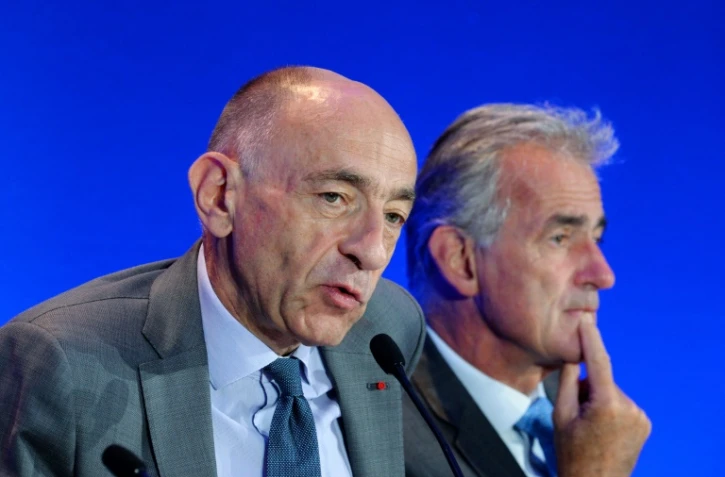 Le nouveau PDG du groupe Air France-KLM Jean-Marc Janaillac et le PDG d'Air France Frederic Gagey le 27 juillet 2016 Ă Paris