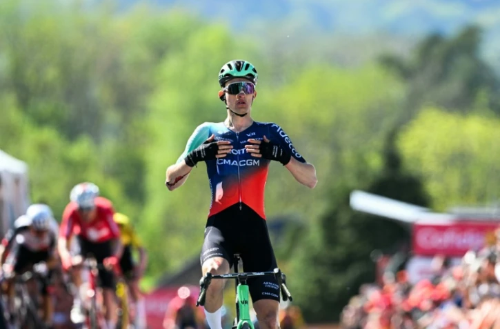 Le prodige français Paul Seixas vainqueur de la Flèche wallonne, le 22 avril 2026 à Huy (Belgique)