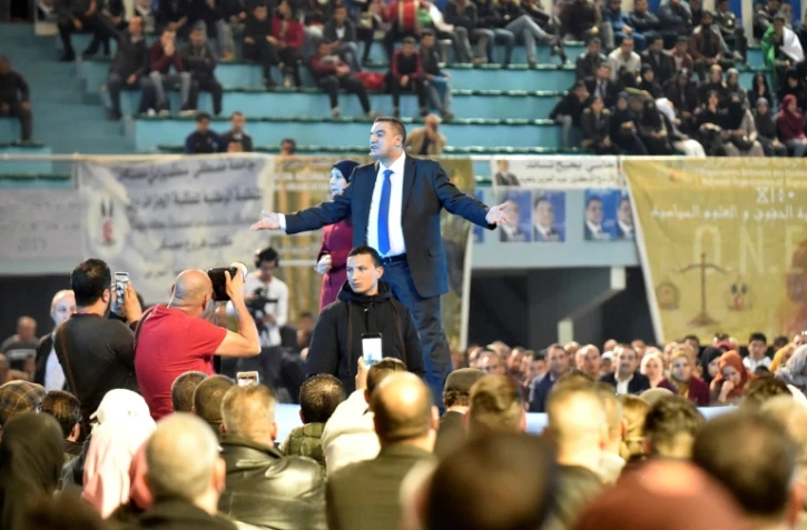 Abdelaziz Belaid, candidat à la présidentielle algérienne, prend la parole lors d'un rassemblement électoral à Alger le 7 décembre 2019