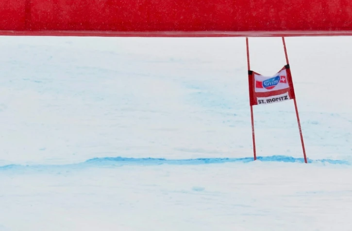 Le second super-G de St-Moritz dames comptant également pour le combiné, prévu à 10h30, est annulé en raison de la mauvaise visibilité