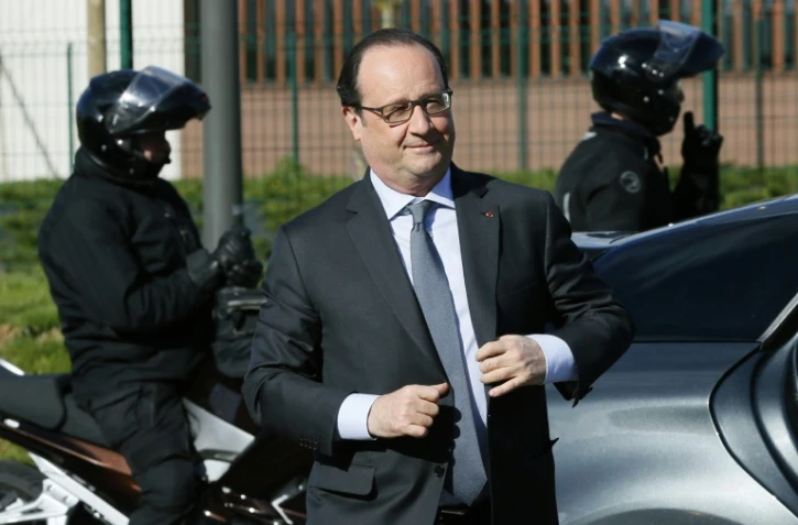 Le président François Hollande, le 15 avril 2016 lors d'une visite d'une usine dans l'Oise