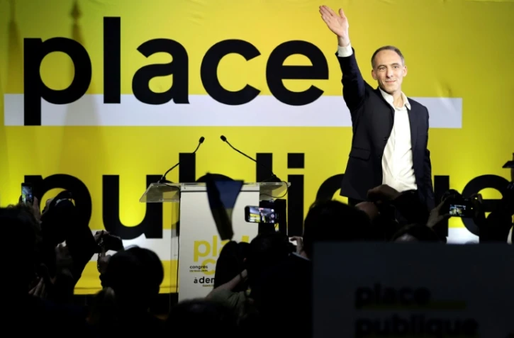 Le leader de Place Publique Raphaël Glucksmann lors du congrès de son parti, le 16 mars 2025 à Paris