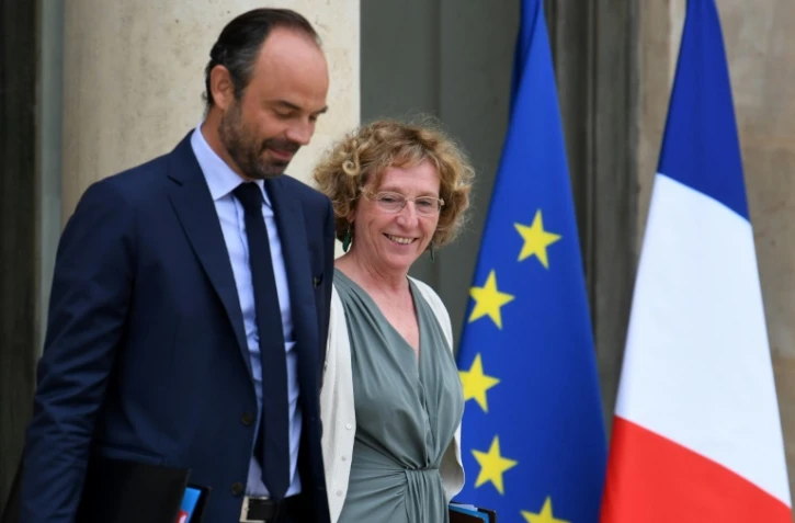 Le Premier ministre, Édouard Philippe, et sa ministre du Travail, Muriel Pénicaud, quittent le palais de l'Élysée le 30 août 2017 