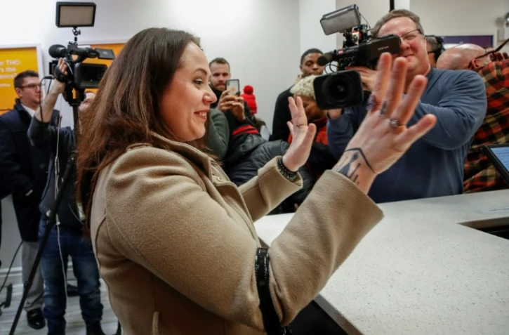 Jackie Ryan, première cliente d'un dispensaire de cannabis à Chicago, le 1er janvier 2020 