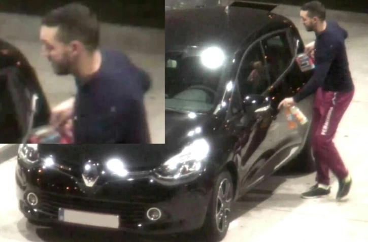 Montage de deux captures d'écran d'une vidéo de surveillance montrant Mohamed Abrinile 13 novembre 2015 dans une station service à Ressons au nord de Paris