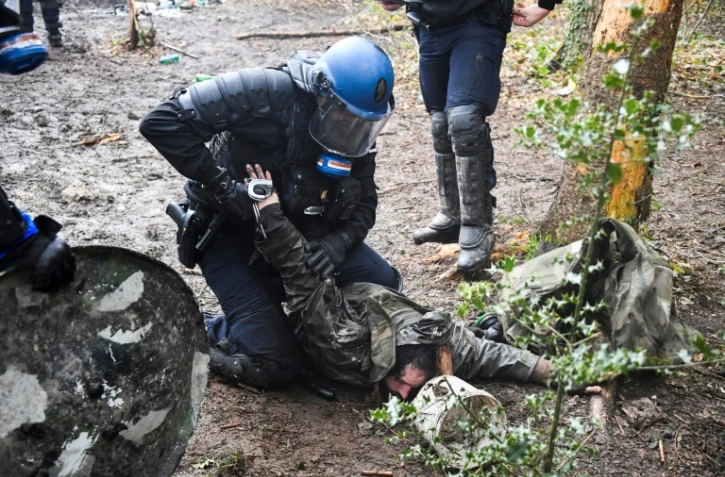 Interpellation d'un zadiste dimanche 15 avril 2018 Ă Notre-Dame-des-Landes