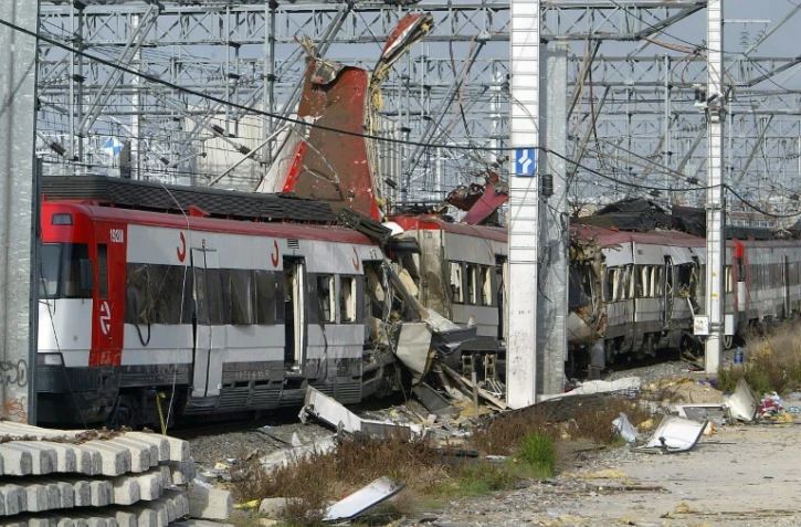 Les dégâts provoqués par l'explosion de bombes dans quatre trains à la gare d'Atocha, à Madrid, le 11 mars 2004