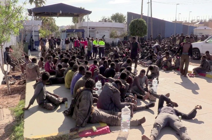 Dans un centre pour immigrés et demandeurs d'asile (CETI) à Melilla dans l'enclave espagnole de Melilla au Maroc le 2 mars 2022 (Image tirée d'une vidéo)