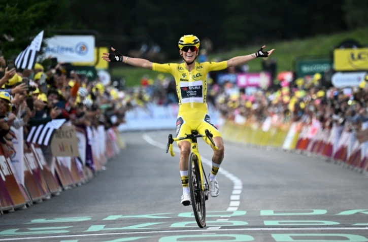 La Française Pauline Ferrand-Prévot, championne olympique de VTT aux Jeux de Paris-2024, remporte le Tour de France en s'adjugeant la 9e et dernière étape le 3 août 2025 à Châtel (Haut-Savoie)