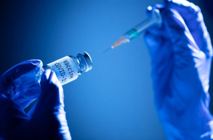 Face au Covid-19, 48 candidats-vaccins sont actuellement en essais cliniques sur l'homme. Mais seuls onze sont entrés dans la phase 3, la dernière avant l'homologation des autorités