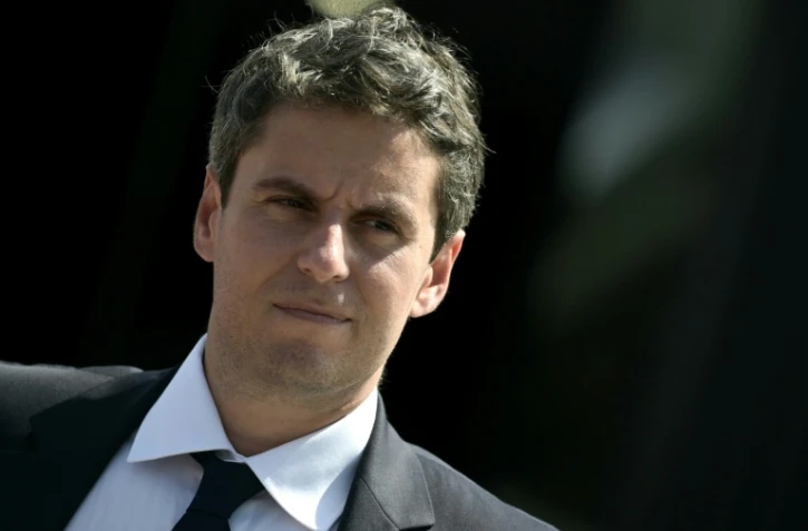 Gabriel Attal, secrétaire général du parti Renaissance, visite un salon professionnel à Villepinte, en banlieue parisienne, le 16 juin 2026