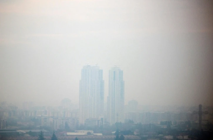 Vue de Skopje, l'une des villes les polluées d'Europe, en décembre 2018