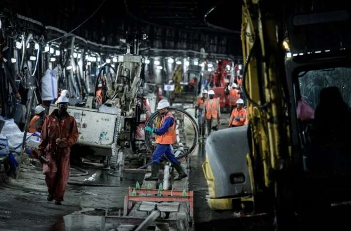 Travaux de modernisation des voies Ă la station RER de Saint-Michel Ă Paris, le 29 juillet 2016