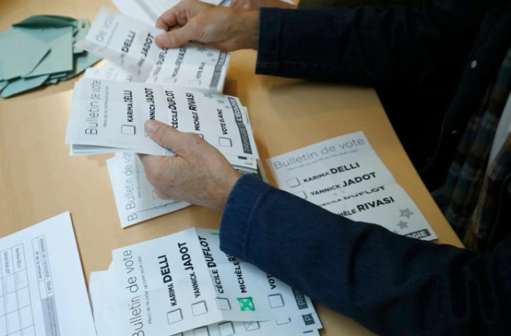 Dépouillement des votes à la primaire d'Europe Ecologie-Les Verts, le 19 octobre 2016 au siège du parti à Paris