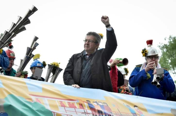Jean-Luc Mélenchon, à bord de sa "péniche insoumise" à Bobigny, le 17 avril 2017