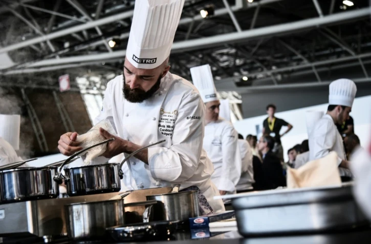 Le Bulgare Nikola Nikolov concourt au Bocuse d'Or Europe 2018, le 12 juin à Turin