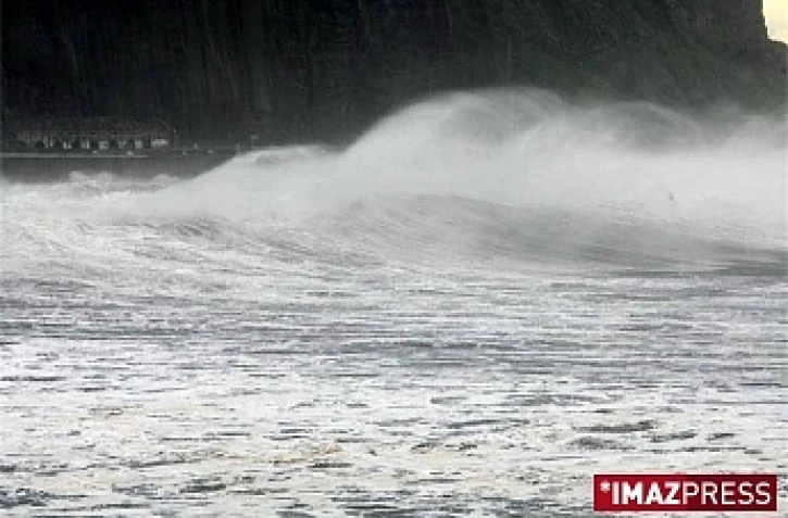 Jeudi 5 Février 2009

Une forte houle est générée par le cyclone Gaël