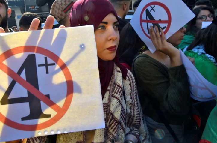 Des étudiants manifestent contre l'extension du quatrième mandat d'Abdelaziz Bouteflika, le 12 mars 2019 à Alger