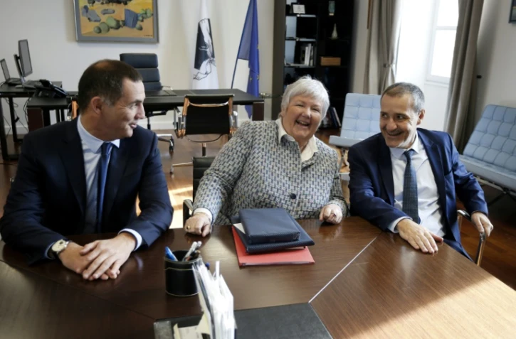 Gilles Simeoni et Jean-Guy Talamoni, les deux dirigeants nationalistes corses, de part et d'autre de Jacqueline Gourault, ministre auprès du ministre de l'Intérieur, à Ajaccio, le 5 janvier 2018