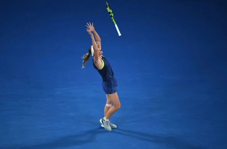 La Danoise Caroline Wozniacki ivre de joie après son succès sur la Roumaine Simona Halep en finale de l'Open d'Australie, à Melbourne, le 27 janvier 2018