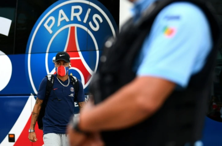 Le joueur du Paris SG Neymar arrive à son hôtel, à Lisbonne, le 11 août 2020