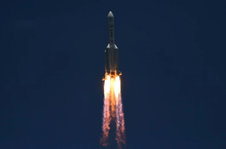 La fusée Longue-Marche 5 est lancée depuis le centre spatial de Wenchang (sud de la Chaine), le 23 juillet 2020