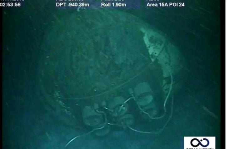 Image fournie par la marine argentine d'un morceau de l'épave du sous-marin localisé un an après son naufrage dans l'océan atlantique, le 17 novembre 2018
