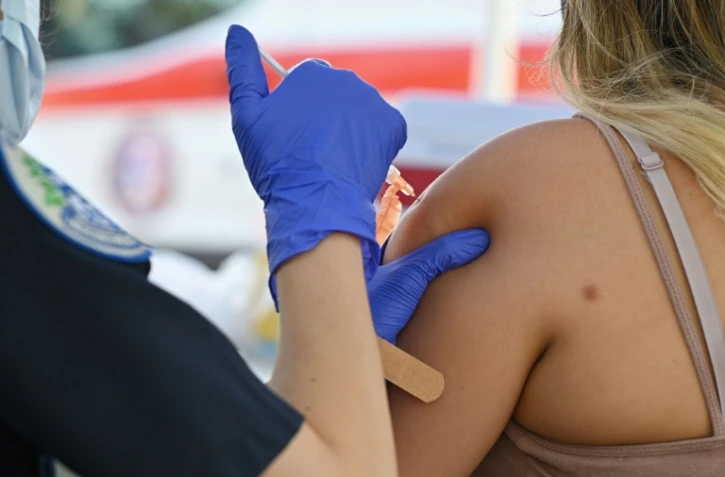 Quelque 60 millions d'Américains sont désormais éligibles pour recevoir une troisième dose de vaccin anti-Covid de Pfizer six mois après leur deuxième injection