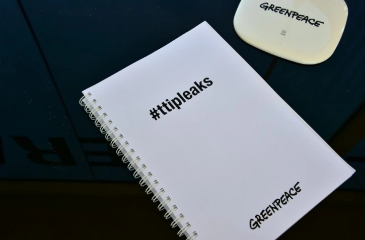 Le document publié le 2 mai 2016 à Berlin par Greenpeace révélant la teneur des négociations économiques secrètes entre l'UE et les Etats-Unis