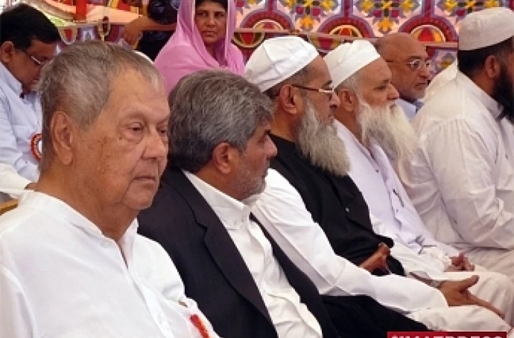 Jeudi 5 mars 2008 : Paul Vergès au Gudjarat