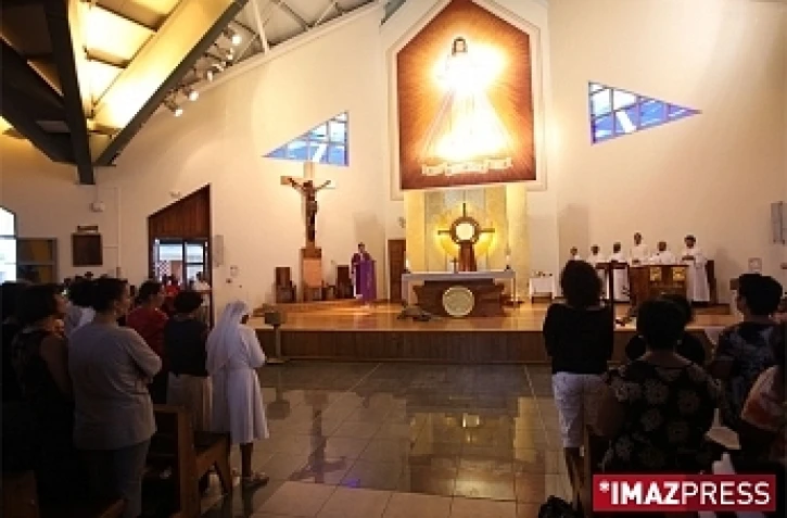 L'esquisse du visage du Christ est apparue sur le tissu d'un siège d'autel de l'église de Cambuston