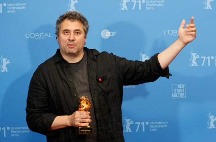 Le réalisateur roumain Radu Jude Ours d'or lors de la 71e Berlinale, à Berlin le 13 juin 2021