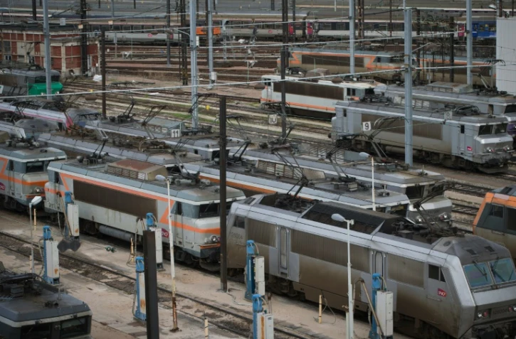 Les syndicats CGT, SUD et FO appellent les agents SNCF à faire grève et à rejoindre le 31 mars 2016 les manifestations contre le projet de loi travail