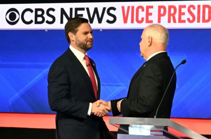 J.D Vance et Tim Walz, lors de leur débat à New York, le 1er octobre 2024