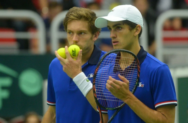 Nicolas Mahut et Pierre-Hugues Herbert en Coupe Davis face à la République tchèque, le 16 juillet 2016 à Trinec