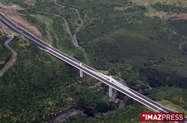 Mardi 12 Mai 2009
La route des tamarins
