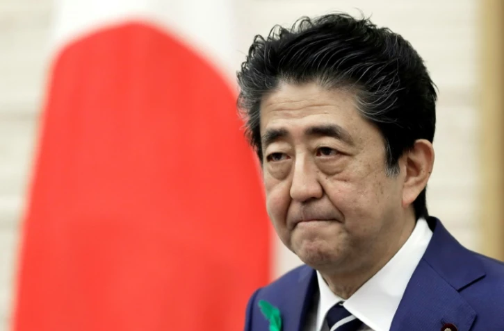 Le Premier ministre japonais Shinzo Abe lors d'une conférence de presse, le 17 avril 2020 à Tokyo