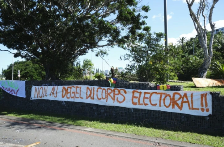 Bannière contre la réforme du corps électoral en Nouvelle-Calédonie, le 24 mai 2024 à Nouméa