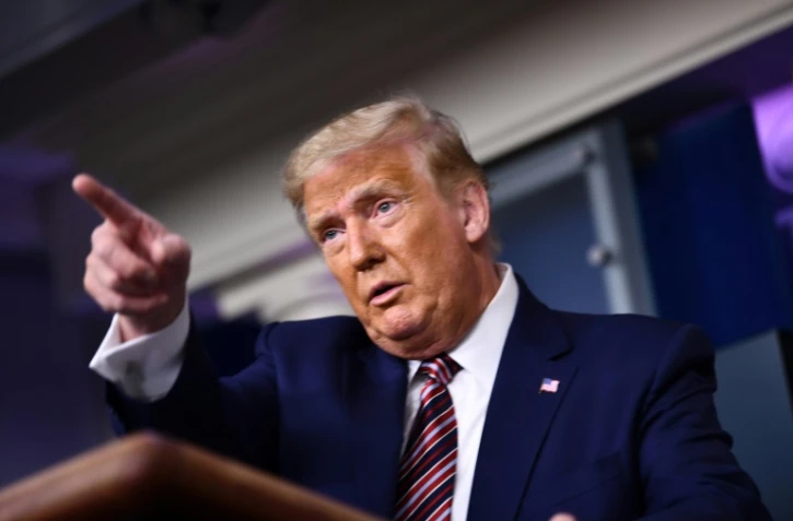 Le président américain Donald Trump répond aux questions des journalistes depuis la salle de presse de la Maison Blanche le 27 septembre 2020