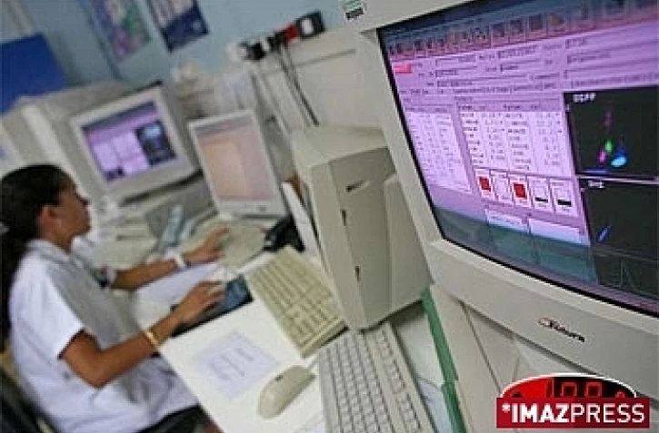 Le laboratoire de biologie du CHD de Bellepierre (Saint-Denis)