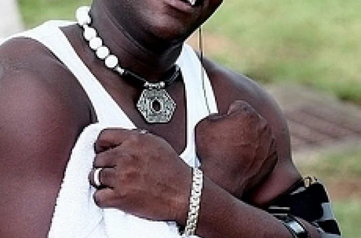 Le chanteur Costuleta